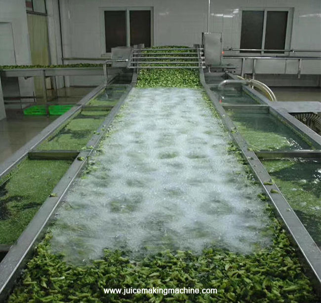 Air bubble washing machine without spraying system