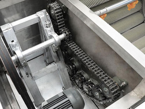 Transmission of brush potato washer and peeler machine